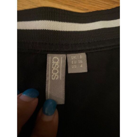 ASOS women's black v-neck short sleeve, with faux leather stripes t shirt size 4 - Picture 8 of 9